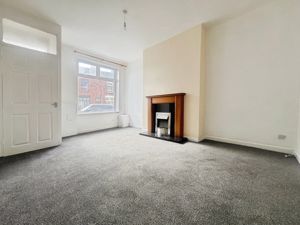 Lounge- click for photo gallery